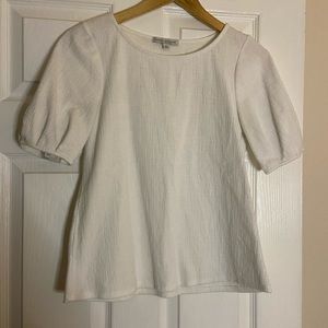 Lightweight blouse - staple piece